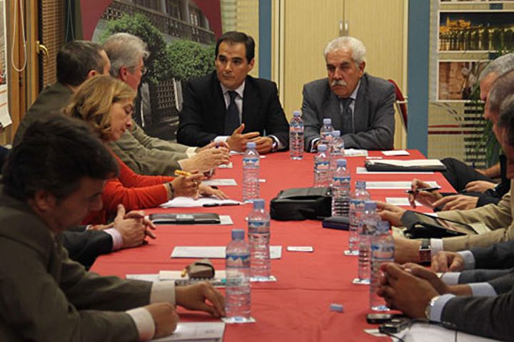 El Pleno del Consejo Social de la Ciudad se reúne con el Sr. Alcalde de Córdoba, D. José Antonio Nieto Ballesteros